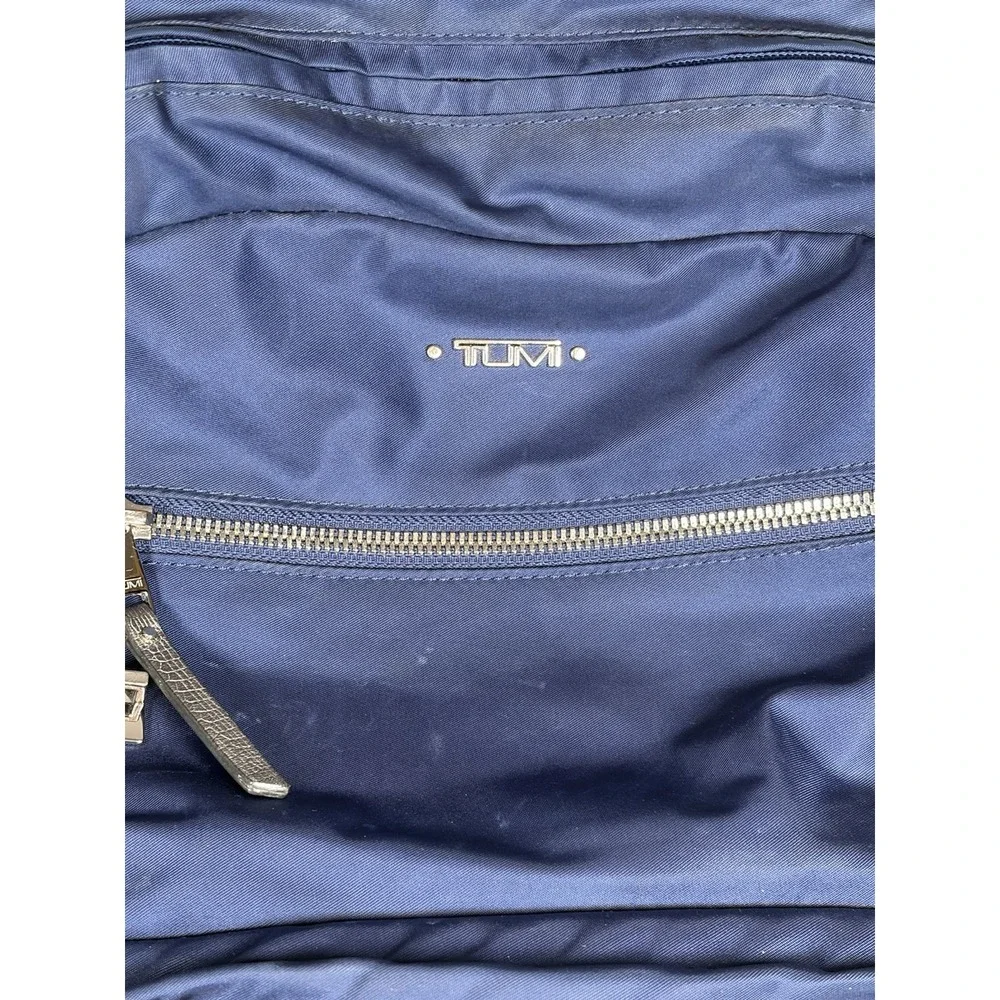 Tumi Voyageur Carson Backpack Navy Leather Trim Nylon Laptop Lightweight Bag